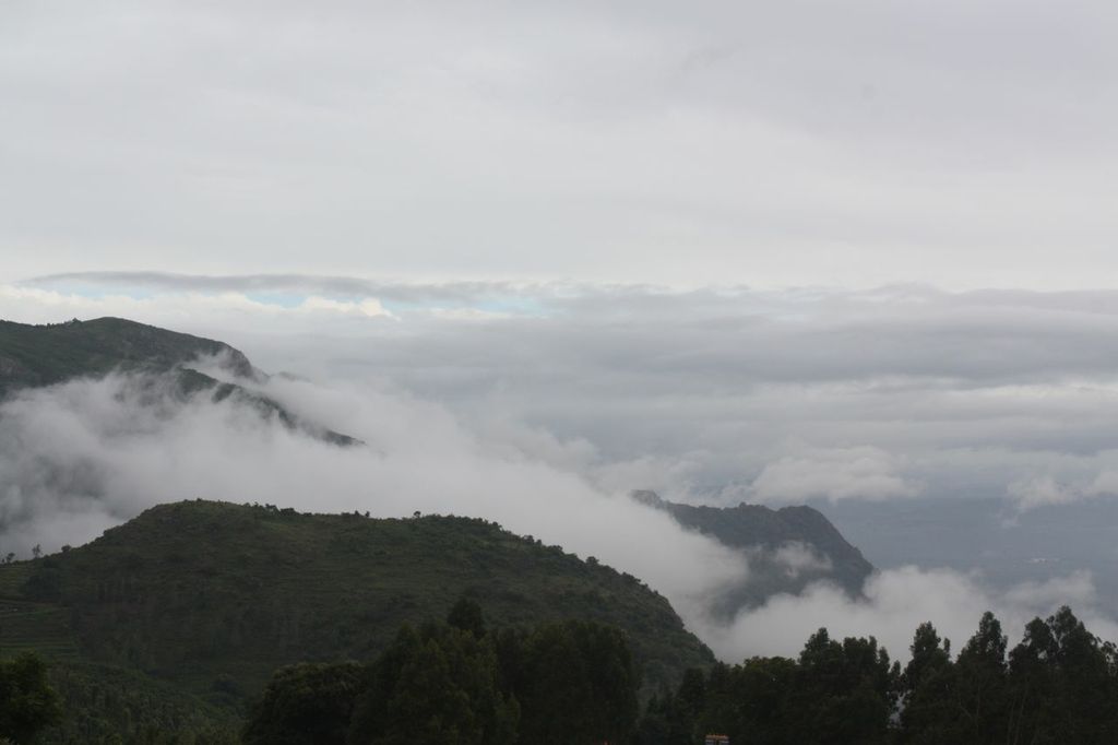 A view of the valley from one of the hairpin bends of Ooty