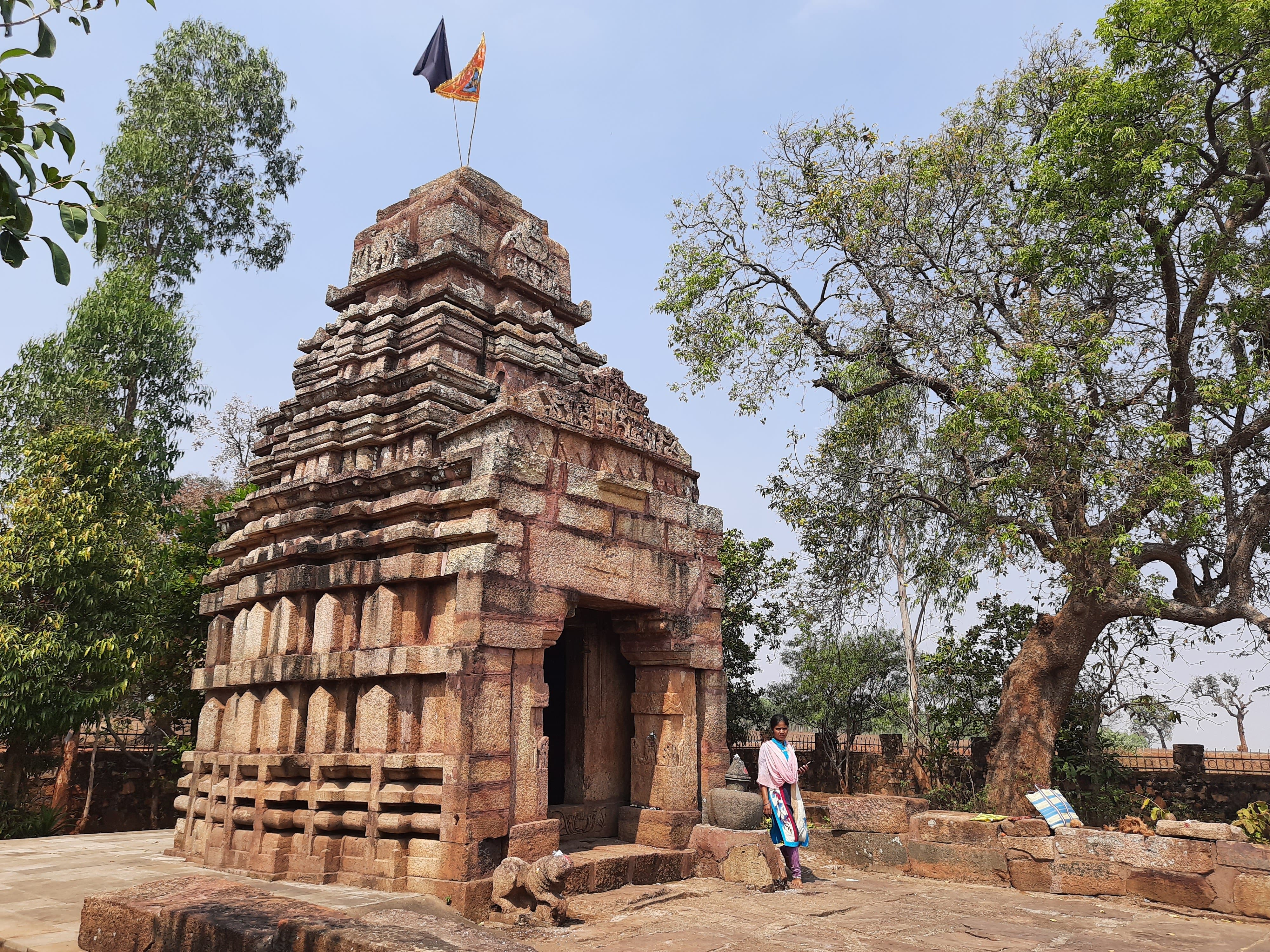 Gumadpal temple, Bastar